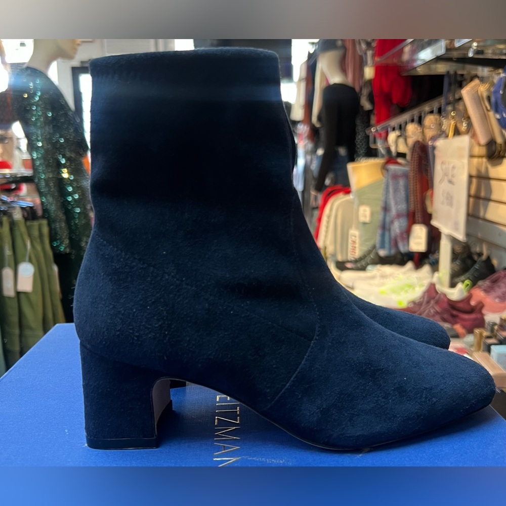 Stuart weitzman navy blue suede pull on booties size 4 new with box!